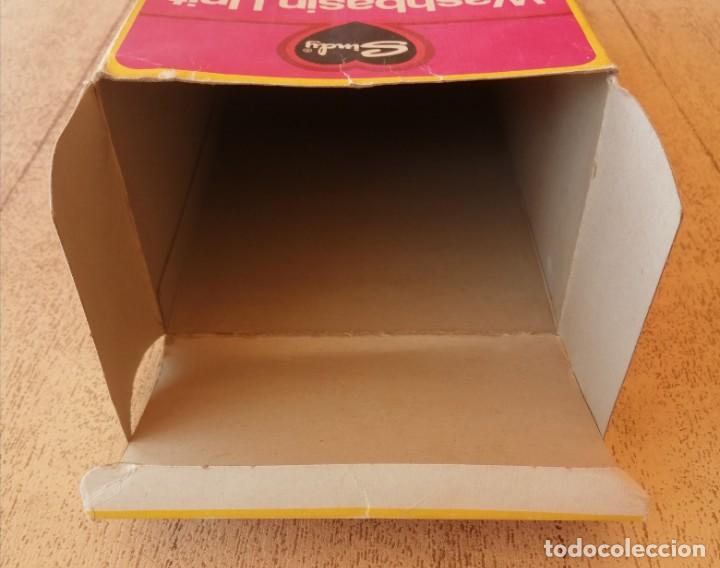 Casas de mu&ntilde;ecas: Lavabo Sindy Pedigree, con caja original - Foto 21