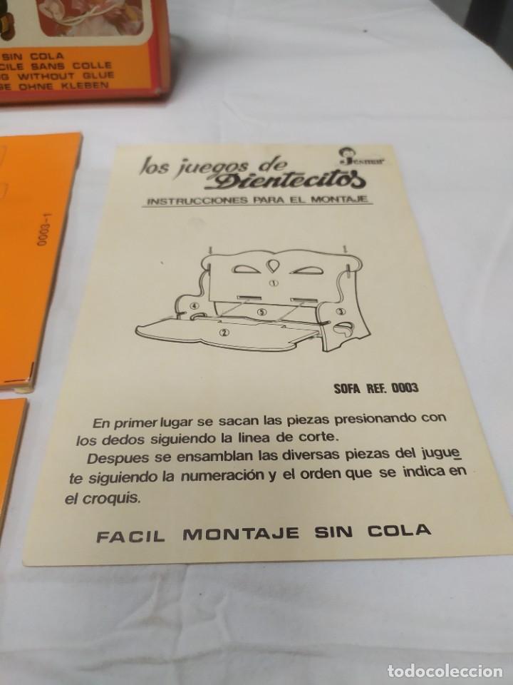 Casas de mu&ntilde;ecas: Los juegos de dientecitos de Jesmar, sof&aacute;. - Foto 4