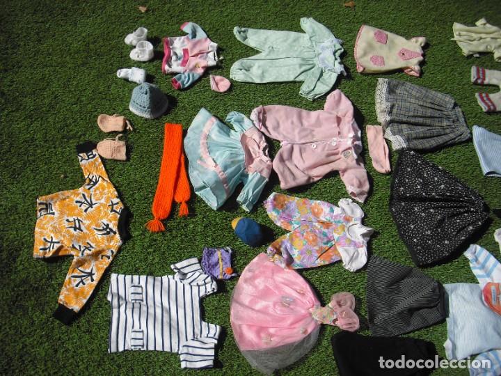 Casas de mu&ntilde;ecas: LOTE ROPA MU&Ntilde;ECAS MODERNAS - Foto 3