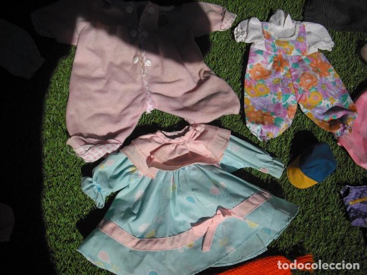 Casas de mu&ntilde;ecas: LOTE ROPA MU&Ntilde;ECAS MODERNAS - Foto 5