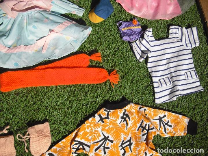 Casas de mu&ntilde;ecas: LOTE ROPA MU&Ntilde;ECAS MODERNAS - Foto 9