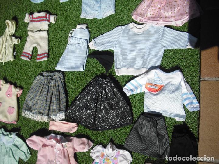 Casas de mu&ntilde;ecas: LOTE ROPA MU&Ntilde;ECAS MODERNAS - Foto 10