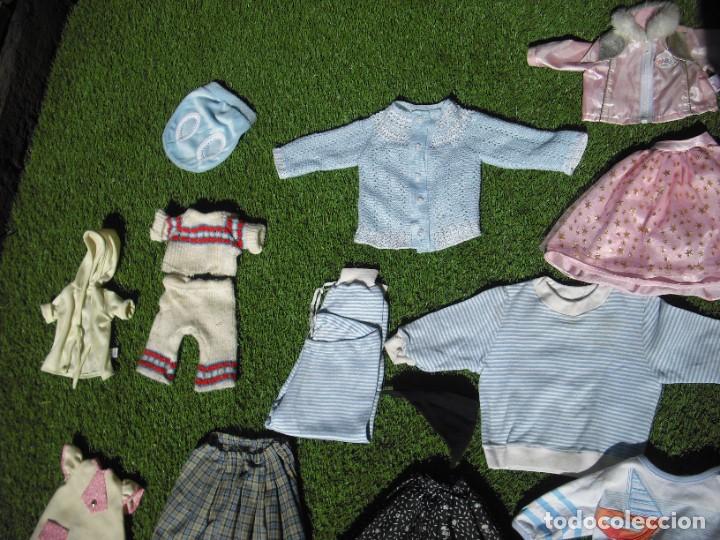 Casas de mu&ntilde;ecas: LOTE ROPA MU&Ntilde;ECAS MODERNAS - Foto 12
