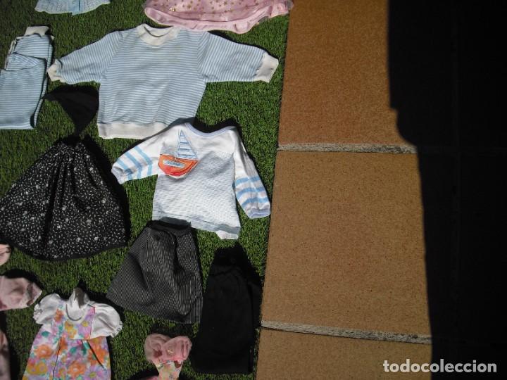 Casas de mu&ntilde;ecas: LOTE ROPA MU&Ntilde;ECAS MODERNAS - Foto 15