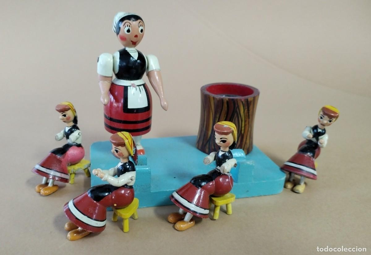 Casas de mu&ntilde;ecas: MU&Ntilde;ECAS DE MADERA CON TRAJE REGIONAL - Foto 3