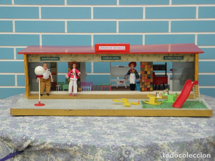 Doll houses: Antiguo Jard&iacute;n de Infancia de la Familia Hogar&iacute;n de Modisa UNICO EN TODOCOLECCION