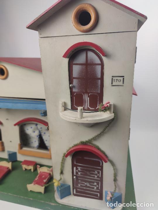 Casas de mu&ntilde;ecas: CASA DE MU&Ntilde;ECAS DE DENIA - MADERA - CON LUZ - A&Ntilde;OS 60 - Foto 2