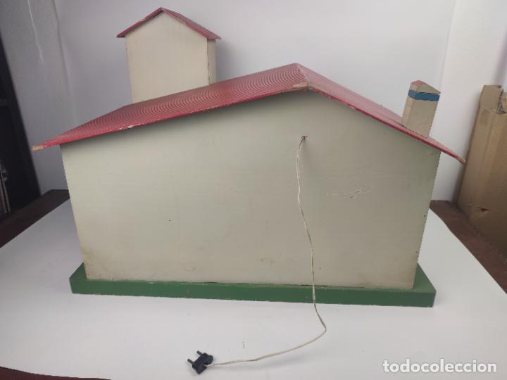Casas de mu&ntilde;ecas: CASA DE MU&Ntilde;ECAS DE DENIA - MADERA - CON LUZ - A&Ntilde;OS 60 - Foto 7
