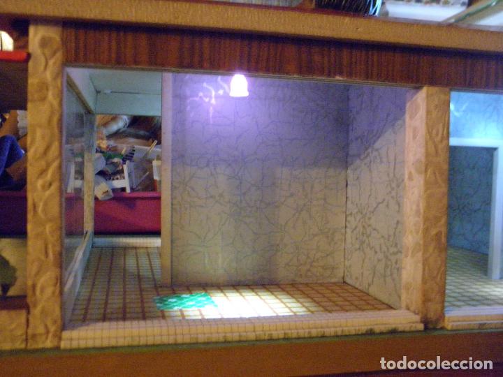 Casas de mu&ntilde;ecas: Antiguo Chalet Villa Hogar&iacute;n con luz, de Modisa - Foto 16