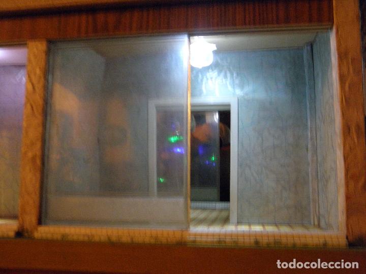 Casas de mu&ntilde;ecas: Antiguo Chalet Villa Hogar&iacute;n con luz, de Modisa - Foto 17