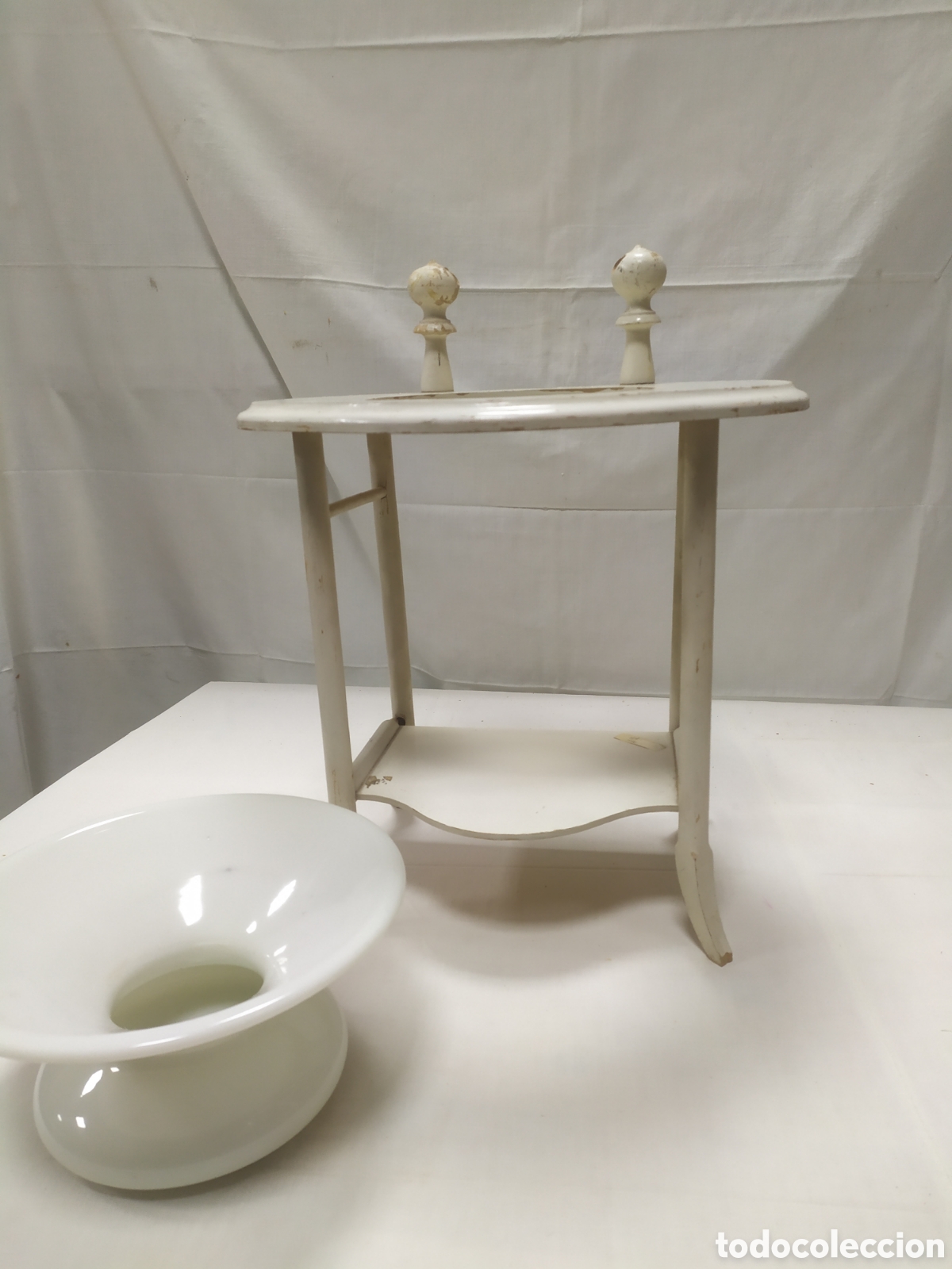Casas de mu&ntilde;ecas: Lavabo de mu&ntilde;ecas de opalina con pie de madera - Foto 3