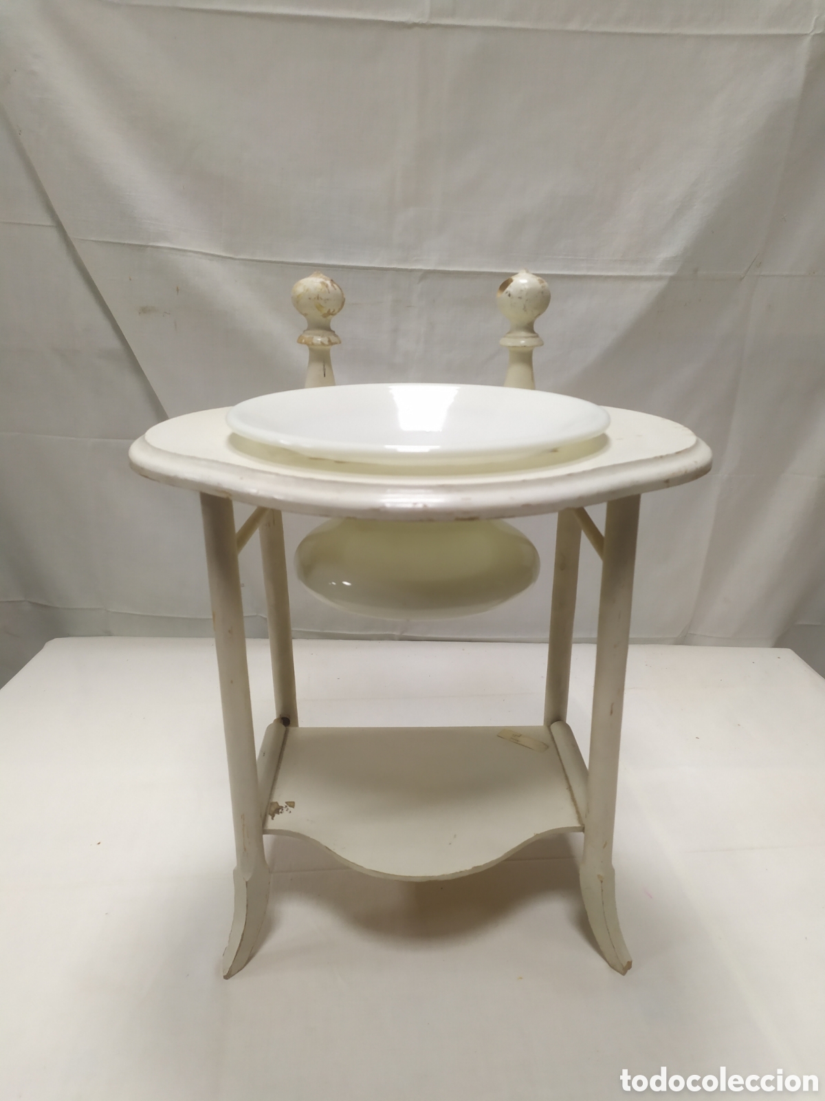 Casas de mu&ntilde;ecas: Lavabo de mu&ntilde;ecas de opalina con pie de madera - Foto 1