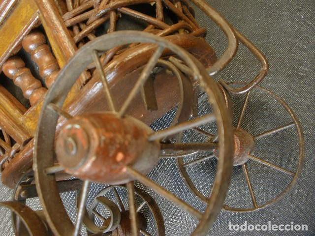 Casas de mu&ntilde;ecas: Antiguo coche de paseo para mu&ntilde;eca. - Foto 6