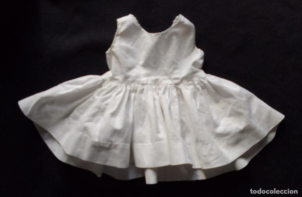 Casas de mu&ntilde;ecas: Vestido antiguo de mu&ntilde;eca - Foto 1