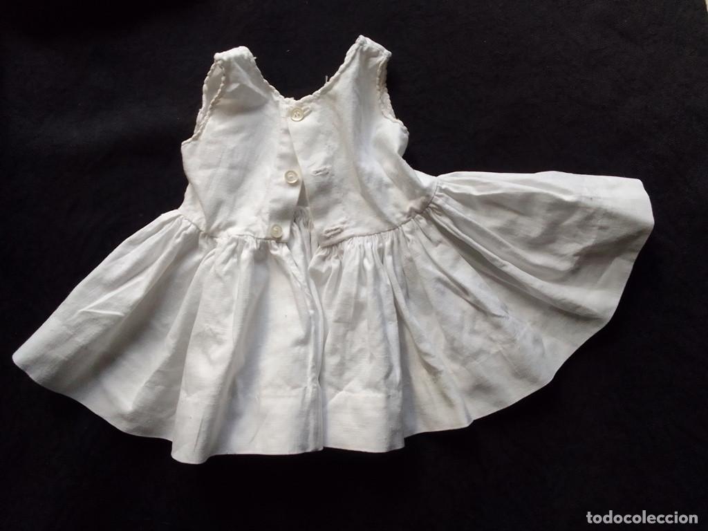 Casas de mu&ntilde;ecas: Vestido antiguo de mu&ntilde;eca - Foto 2
