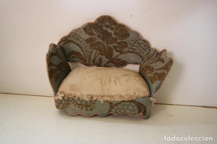 Casas de mu&ntilde;ecas: sof&aacute; antiguo para casa de mu&ntilde;ecas - Foto 1