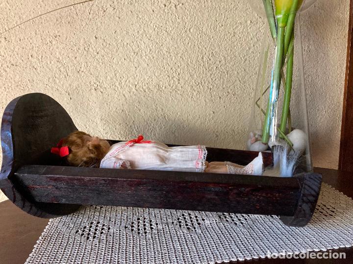 Casas de mu&ntilde;ecas: Cuna mecedora de madera para mu&ntilde;ecas - Foto 5