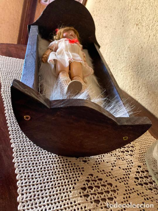 Casas de mu&ntilde;ecas: Cuna mecedora de madera para mu&ntilde;ecas - Foto 6