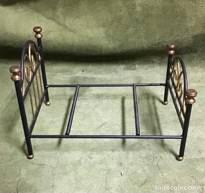 Casas de mu&ntilde;ecas: CAMA DE HIERRO PARA MU&Ntilde;ECAS - Foto 2