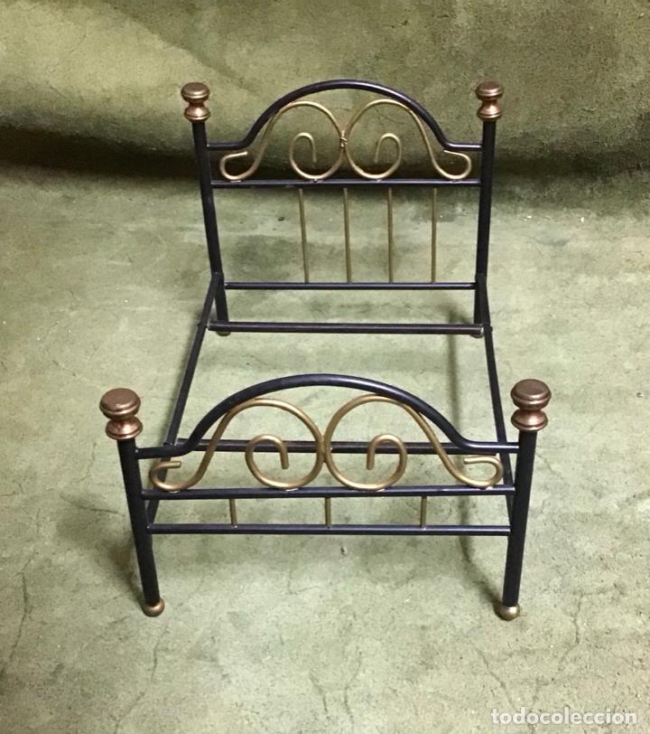 Casas de mu&ntilde;ecas: CAMA DE HIERRO PARA MU&Ntilde;ECAS - Foto 3