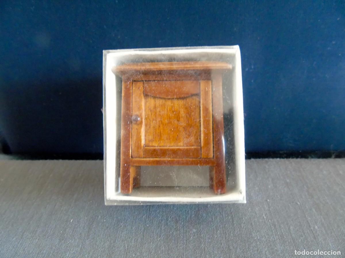 Casas de mu&ntilde;ecas: CASA DE MU&Ntilde;ECAS MESITA DE MADERA SIN USAR - Foto 2