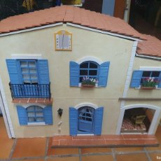 Casas de Muñecas: CASA DE MUÑECAS MASIA COMPLETA CON MUEBLES EN BUEN ESTADO