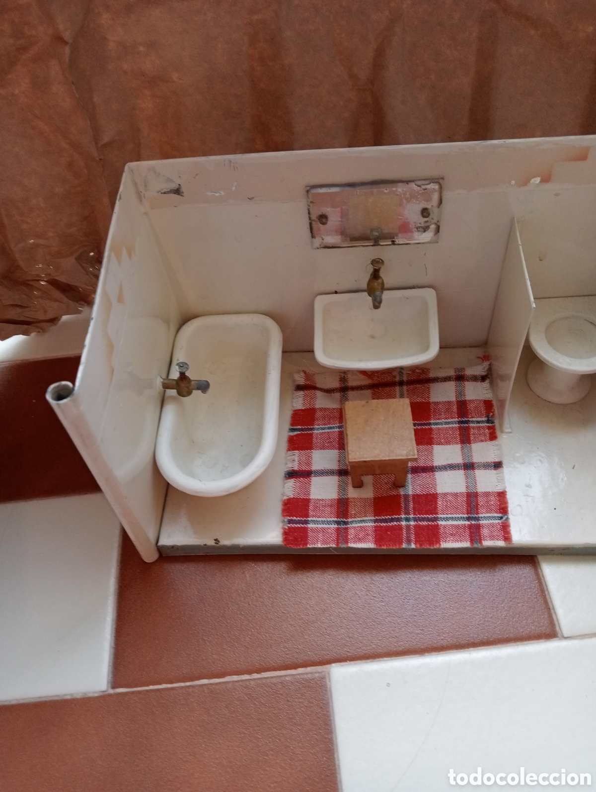 Casas de mu&ntilde;ecas: Ba&ntilde;o de chapa a&ntilde;os 20 - Foto 2