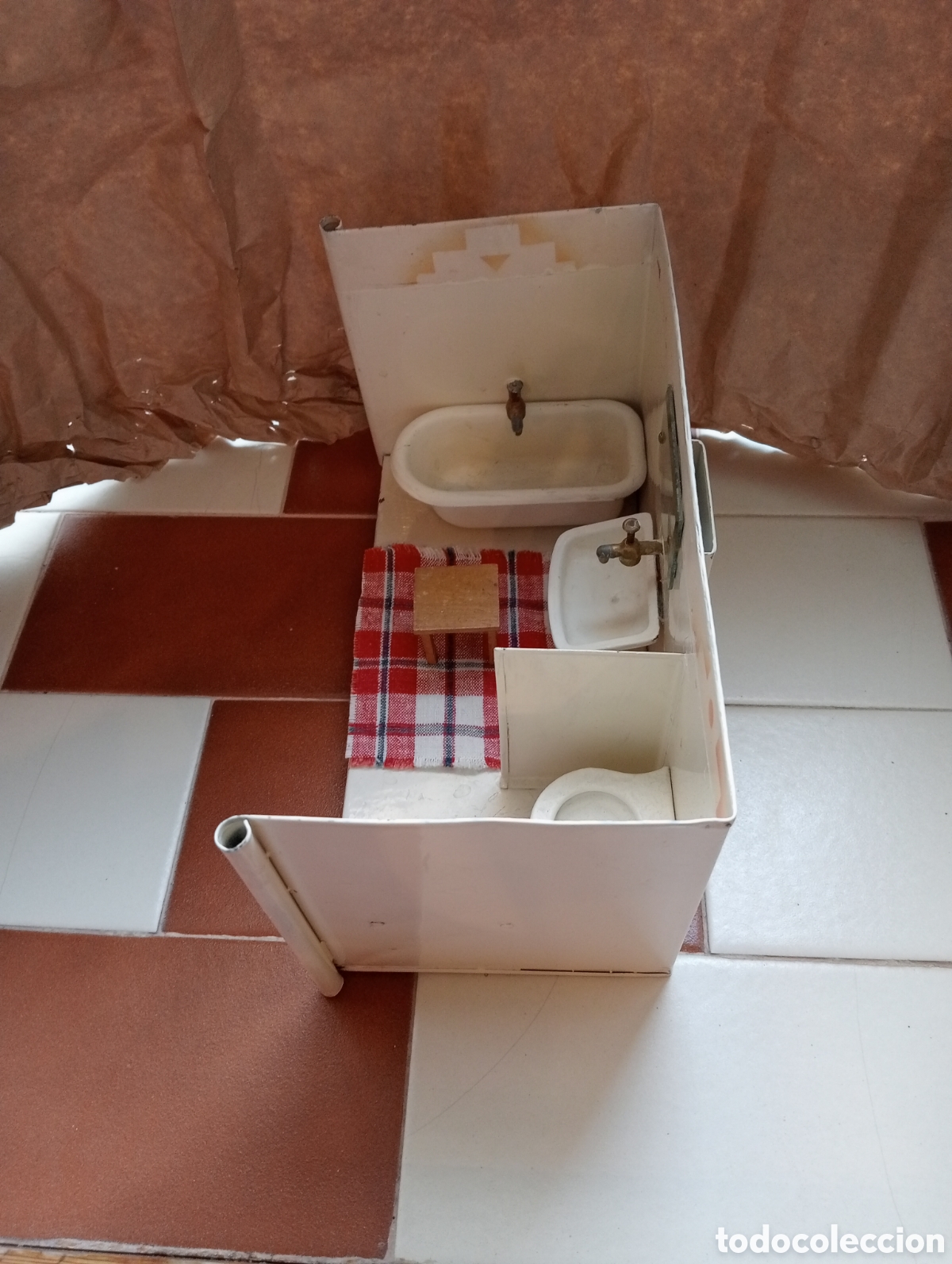 Casas de mu&ntilde;ecas: Ba&ntilde;o de chapa a&ntilde;os 20 - Foto 5