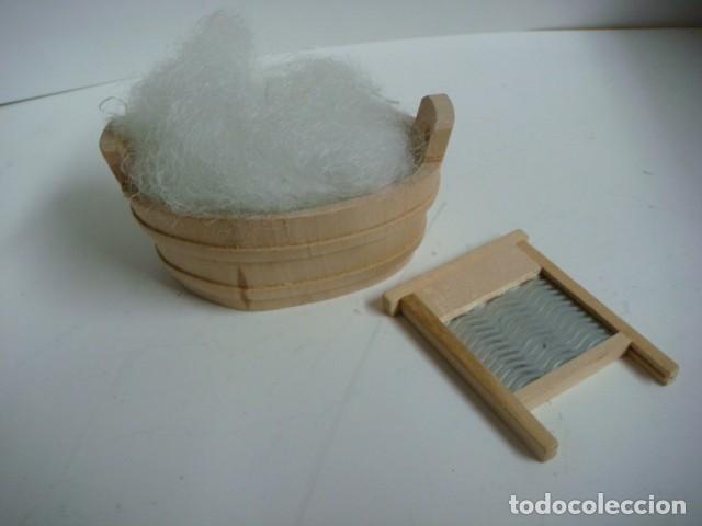 Casas de mu&ntilde;ecas: CESTITO EN MADERA Y TABLA DE LAVAR.CAJ-B-N&ordm;-147 - Foto 1
