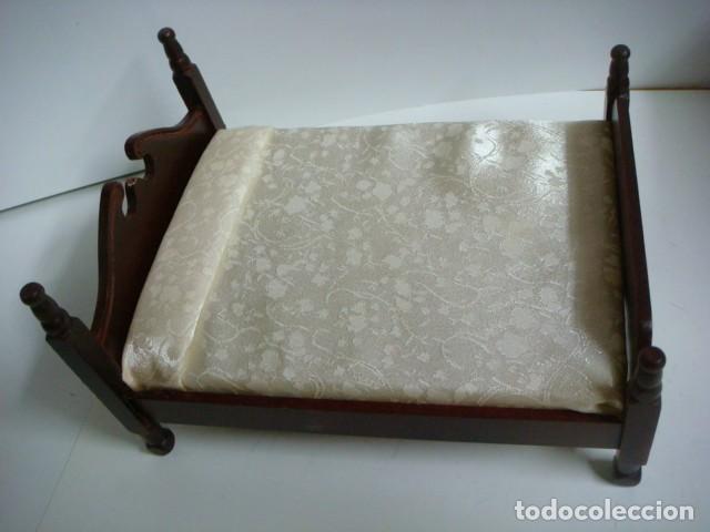 Casas de mu&ntilde;ecas: CAMA EN MADERA.CAJ-B-N&ordm;-147 - Foto 2