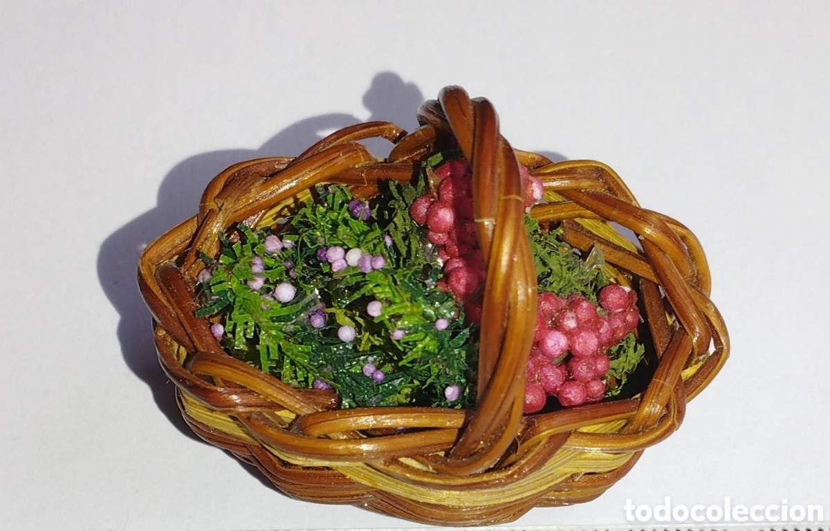 Casas de mu&ntilde;ecas: CESTO DE FRUTAS Y HIERBAS - COMPLEMENTO DIORAMA - Foto 2