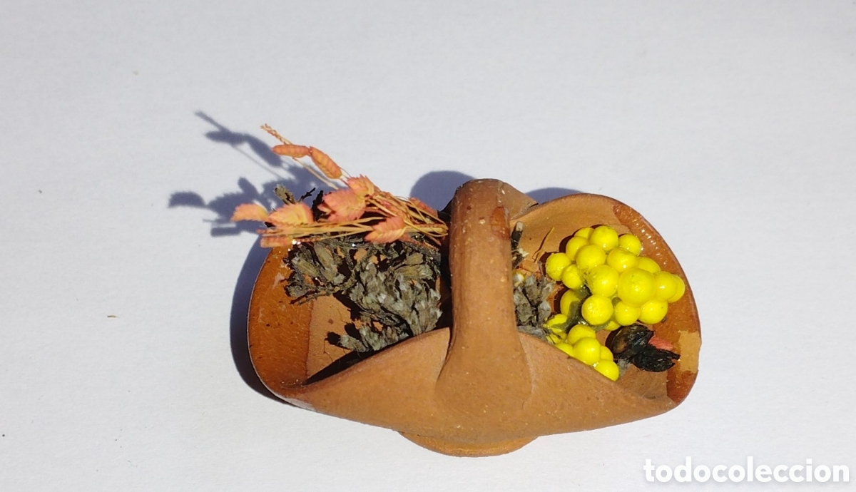 Casas de mu&ntilde;ecas: CESTO CON VEGETALES - COMPLEMENTO DIORAMA - Foto 3