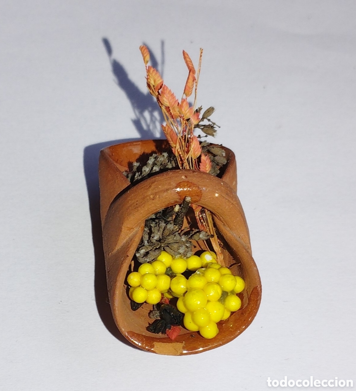 Casas de mu&ntilde;ecas: CESTO CON VEGETALES - COMPLEMENTO DIORAMA - Foto 1