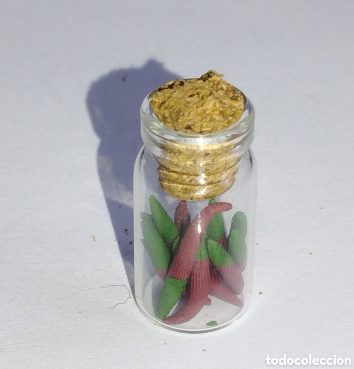 Casas de mu&ntilde;ecas: PIMIENTOS EN TARRO DE CRISTAL - COMPLEMENTO DIORAMA - Foto 1