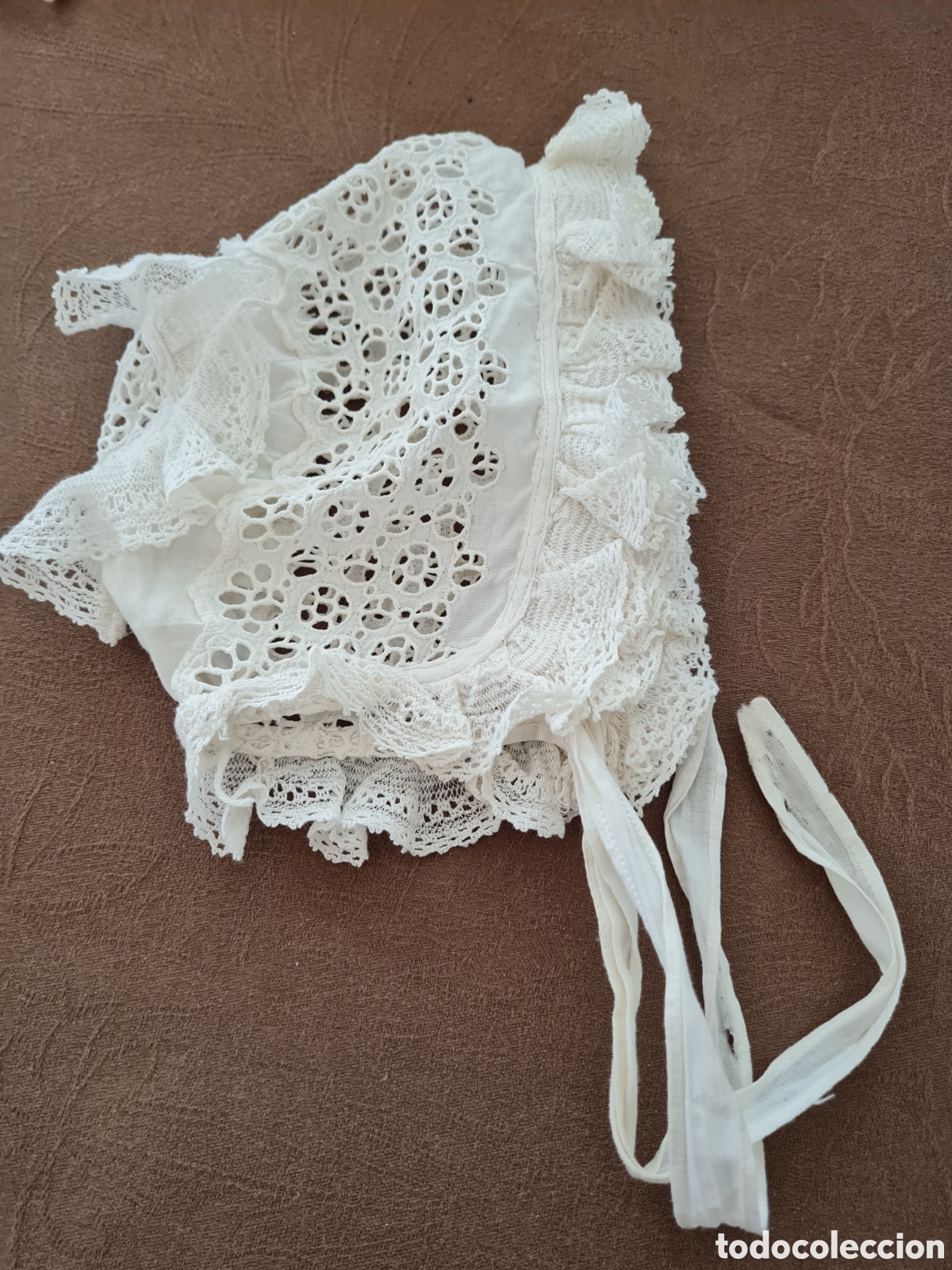 Casas de mu&ntilde;ecas: Antiguo gorro de bautizo o de mu&ntilde;ecas - Foto 2