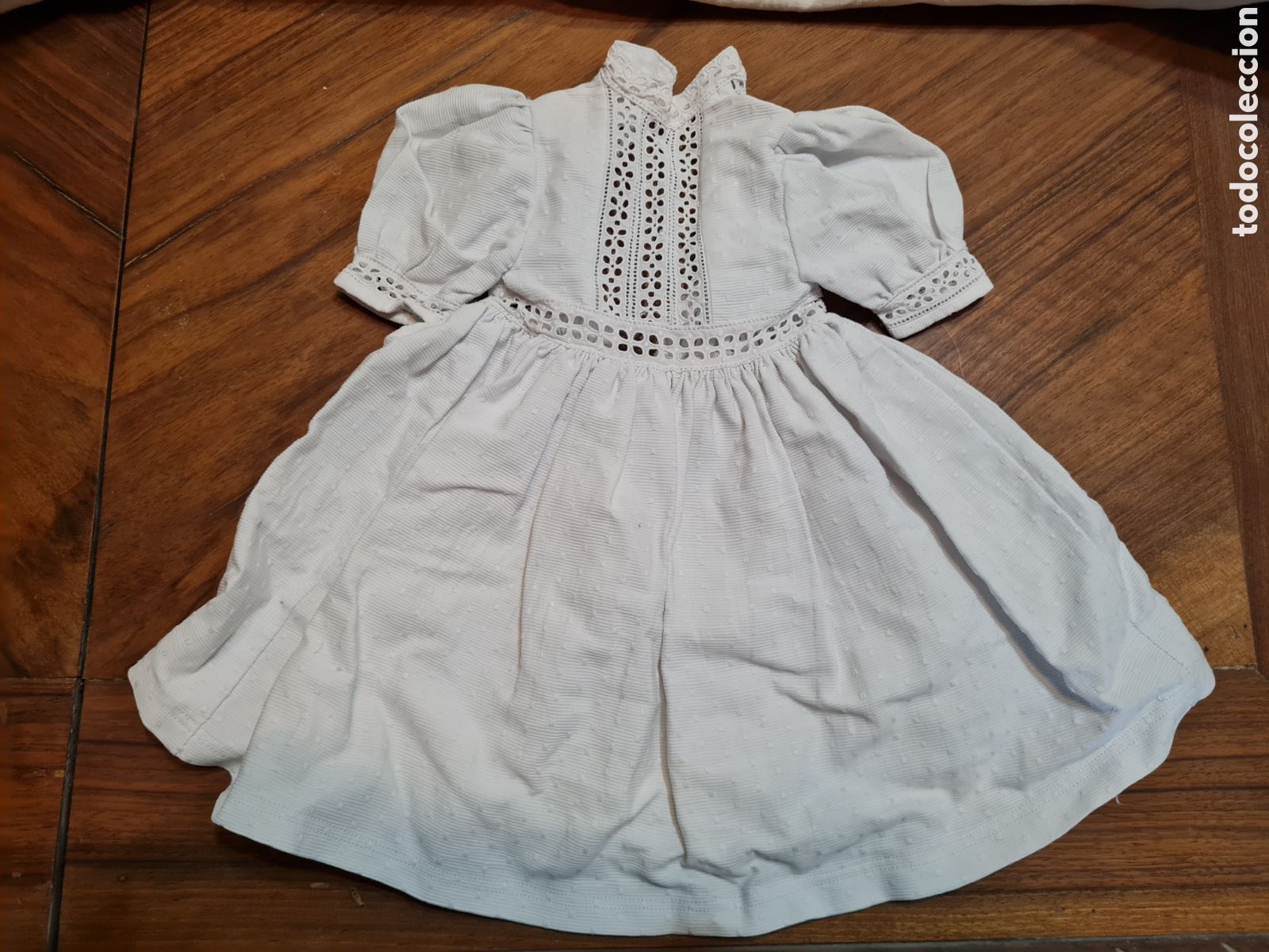 Casas de mu&ntilde;ecas: Vestido para mu&ntilde;ecas - Foto 1