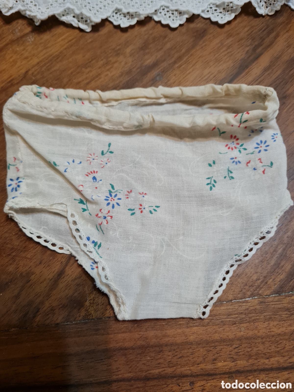 Casas de mu&ntilde;ecas: Ropa para mu&ntilde;eca antigua - Foto 2