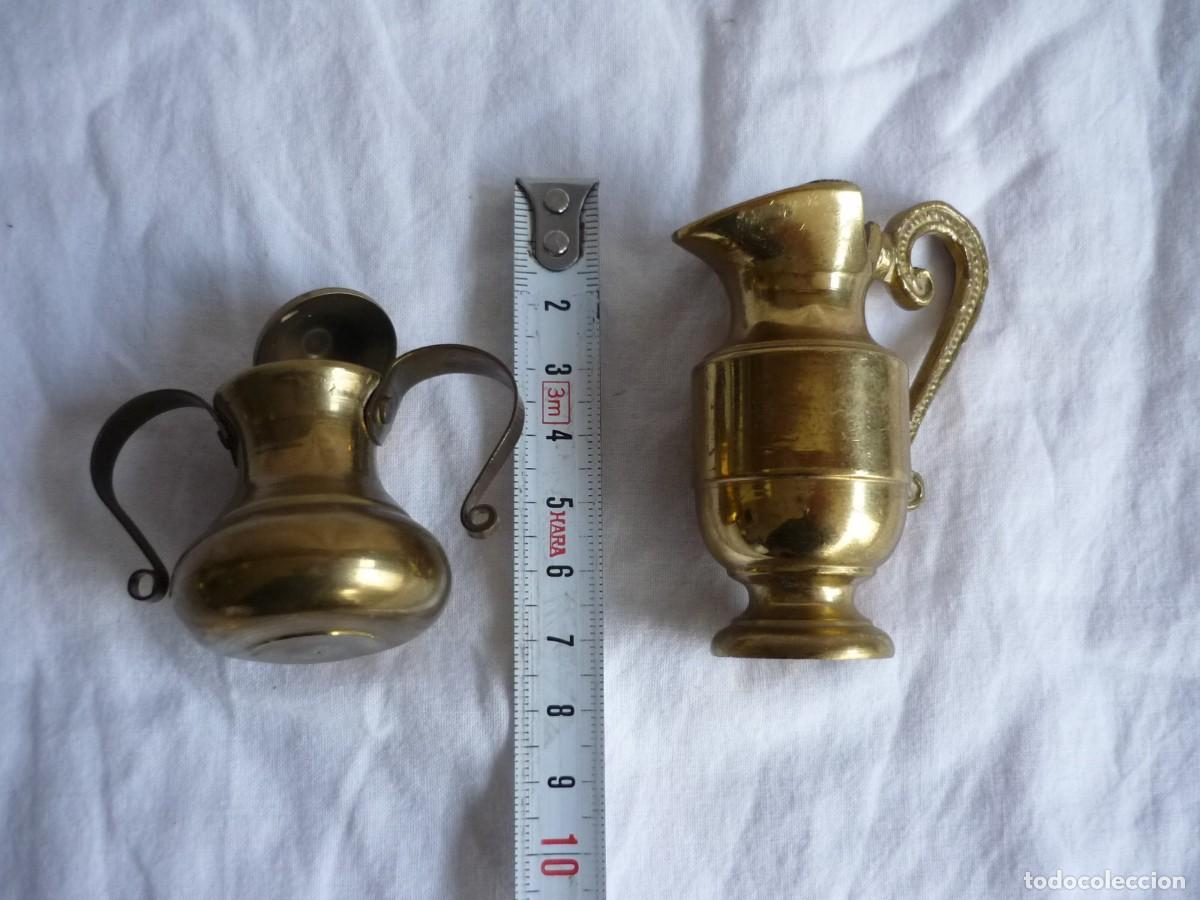 Casas de mu&ntilde;ecas: 2 jarrones de bronce en miniatura - Foto 2