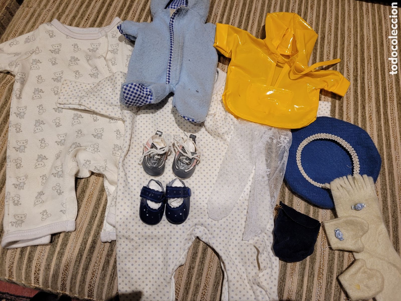 Casas de mu&ntilde;ecas: VESTIDOS PARA MU&Ntilde;ECAS (11 prendas) - Foto 1