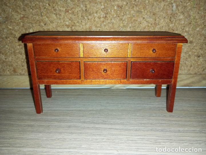 Casas de mu&ntilde;ecas: Cajonera c&oacute;moda mueble de casa de mu&ntilde;ecas - Foto 1