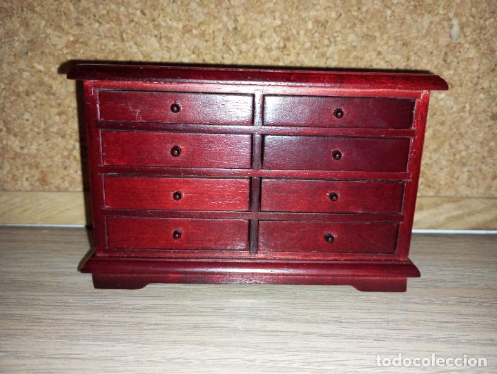 Casas de mu&ntilde;ecas: Mueble cajonera c&oacute;moda mobiliario casa de mu&ntilde;ecas - Foto 1