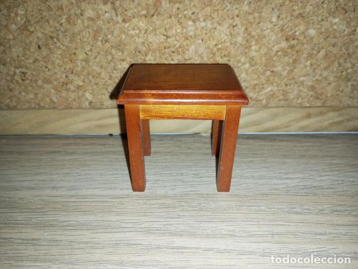 Casas de mu&ntilde;ecas: Mesa mueble mobiliario casa de mu&ntilde;ecas - Foto 1