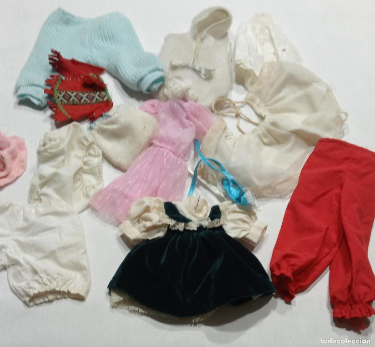 Casas de mu&ntilde;ecas: LOTE DE 20 PRENDAS DE MU&Ntilde;ECAS - Foto 2