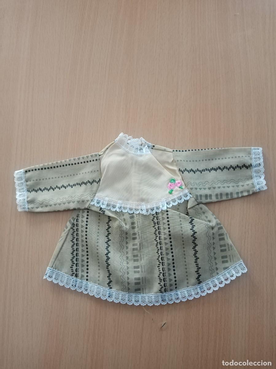 Casas de mu&ntilde;ecas: VESTIDO PARA MU&Ntilde;ECA CON CIERRE DE CLIP - Foto 4