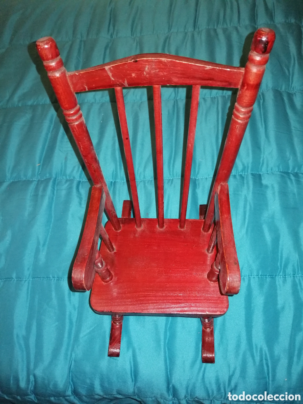 Casas de mu&ntilde;ecas: Silla mecedora de madera - Foto 1