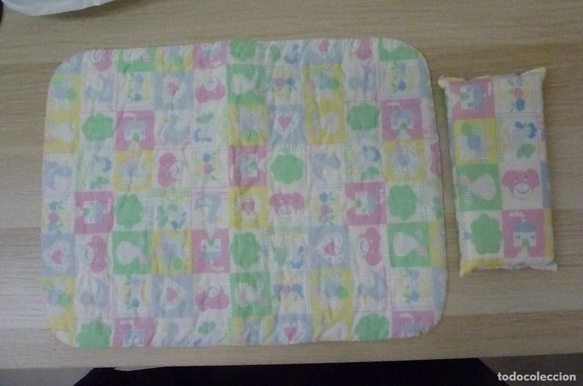Casas de mu&ntilde;ecas: Coj&iacute;n y cobertor cama mu&ntilde;eca - Foto 1