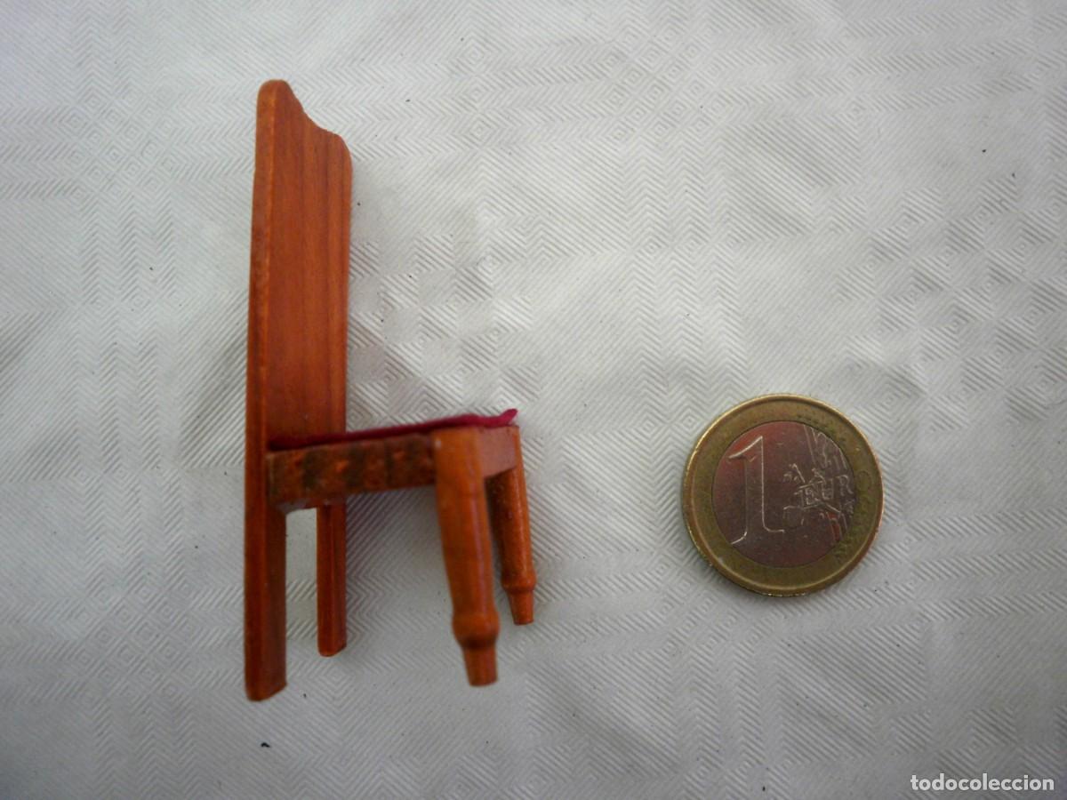Casas de mu&ntilde;ecas: Dos sillas de casa de mu&ntilde;ecas - Foto 2