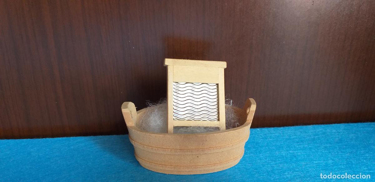 Casas de mu&ntilde;ecas: Lavadero de casa de mu&ntilde;ecas, con tabla de lavar. - Foto 4