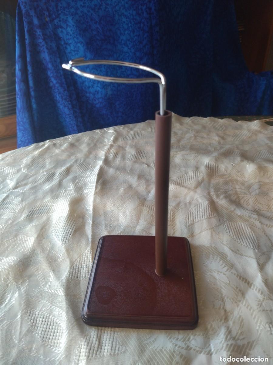 Casas de mu&ntilde;ecas: Soporte de madera para mu&ntilde;ecas de 40/60 cm - Foto 2