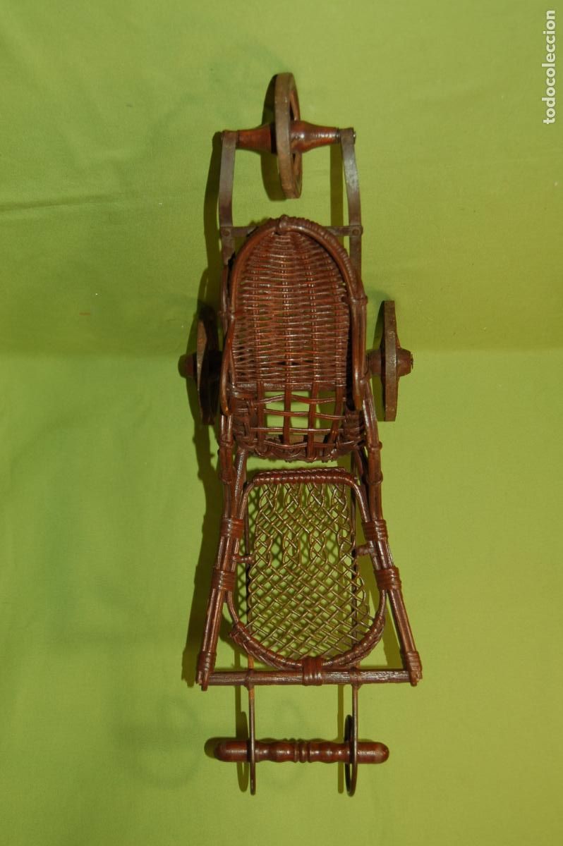 Casas de mu&ntilde;ecas: cochecito de mimbre de mu&ntilde;ecas - Foto 3
